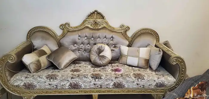 كنب نظيف مكون من 5 قطع مع ستارة وفرشة 0