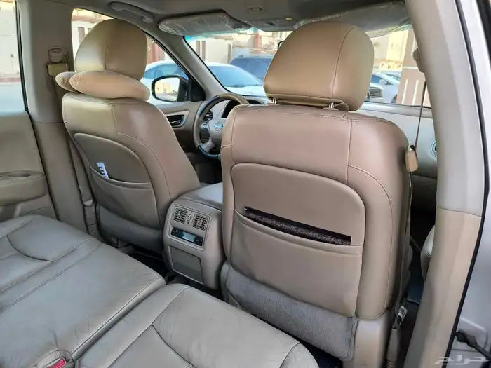 Nissan Pathfinder 6