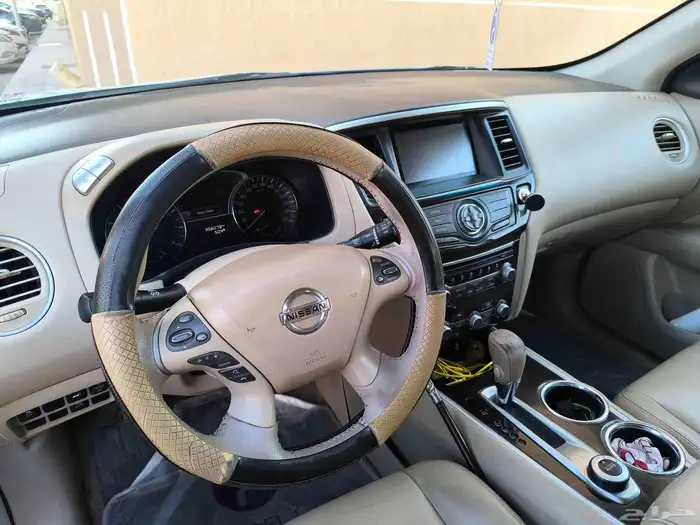 Nissan Pathfinder 9