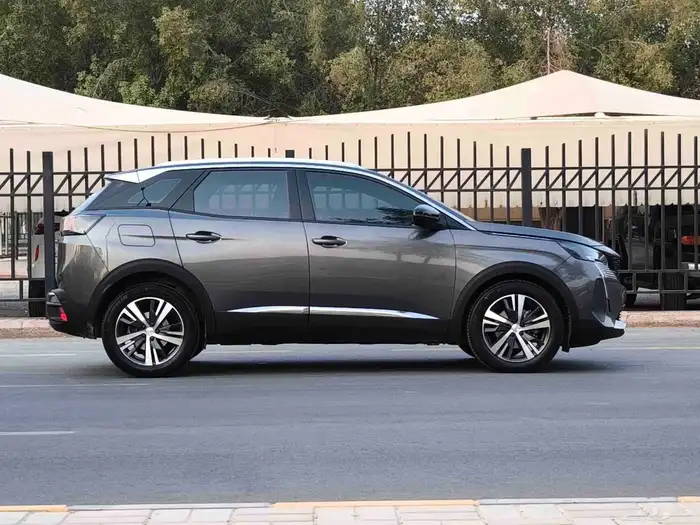 بيجو 3008فل كامل موديل 2025 11