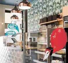 تركيب جهاز ونظام تنظيم الدور والمراجعين موزع تذاكر 9