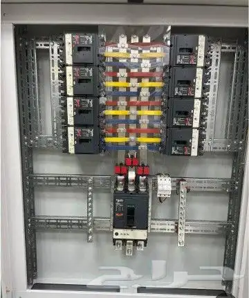 تصنيع جميع لوحات التوزيع الكهربائية ولوحات التحكم الكهربائيه 0