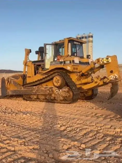 بلدوزر للإيجار D8r ابها الخميس نجران ضواحيها 0