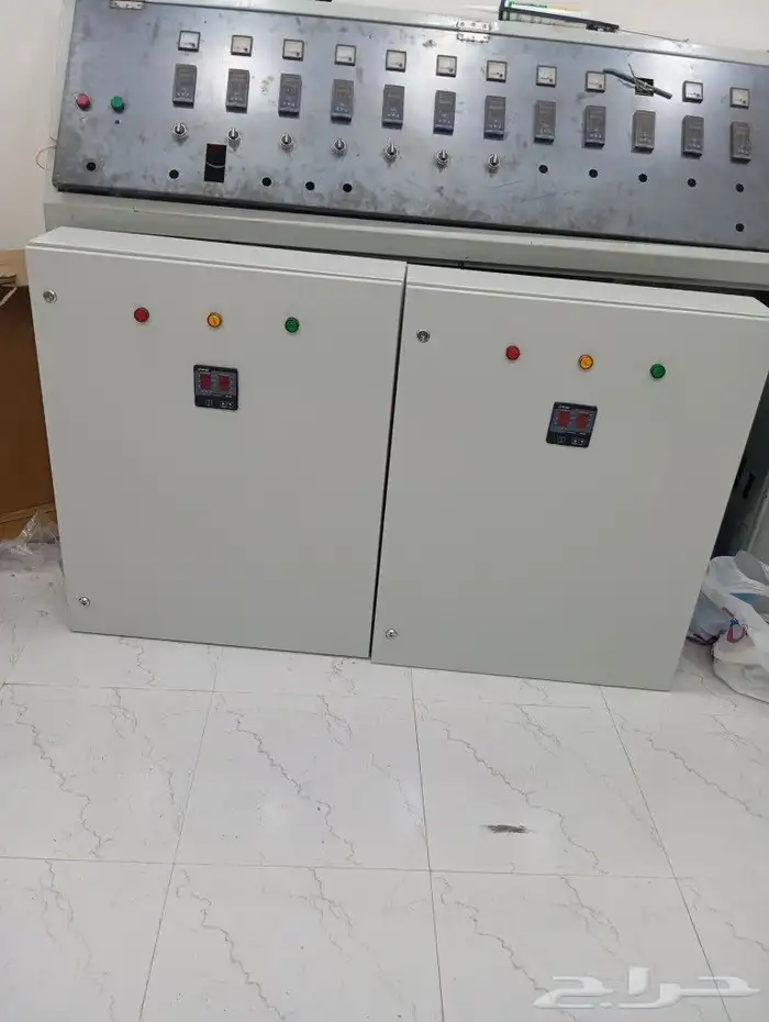 تصنيع جميع لوحات التوزيع الكهربائية ولوحات التحكم الكهربائيه 1