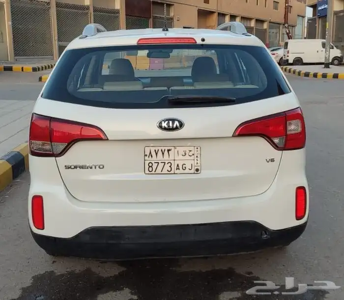 Kia Sorrento in excellent condition. 5