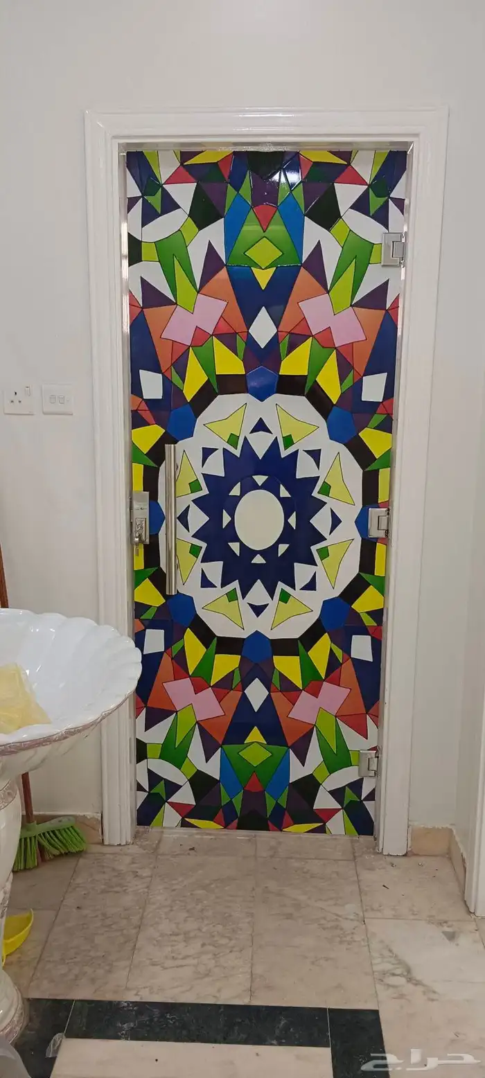 فني زجاج سكريت ابواب زجاج تضليل استيكر فك ونقل وتعديل وصيانه 2