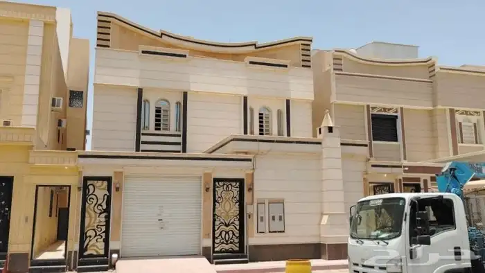 للبيع شقتين بصك واحد حي الرمال الذهبي 0