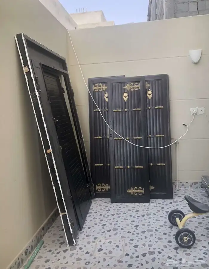 2 أبواب حديد مع الفريم نظام زي الورد العرض 130 اللي حاب وجاد 1