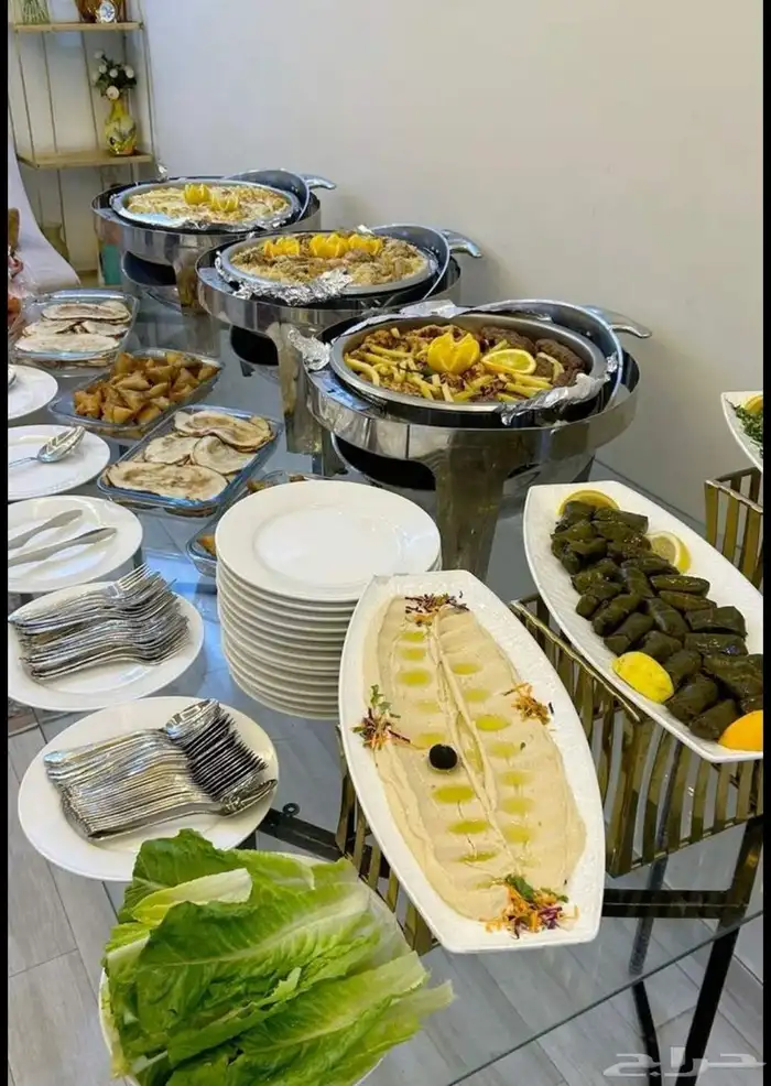 عروض على البوفيه بمناسبة اليوم الوطني 4