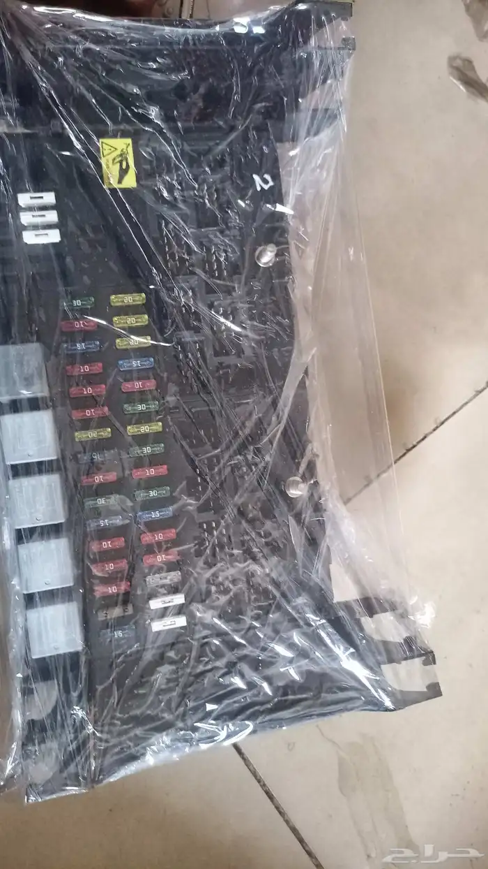 نبيع قطع غيار سيارات الكبيره 1