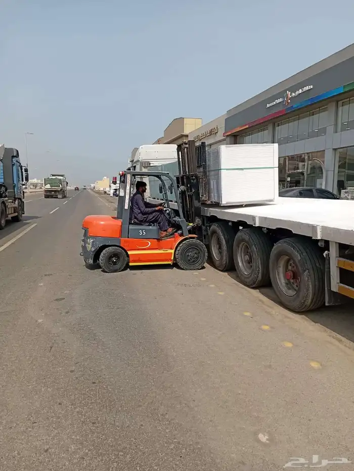 رافعة شوكية فوركلفت للايجار جده 0