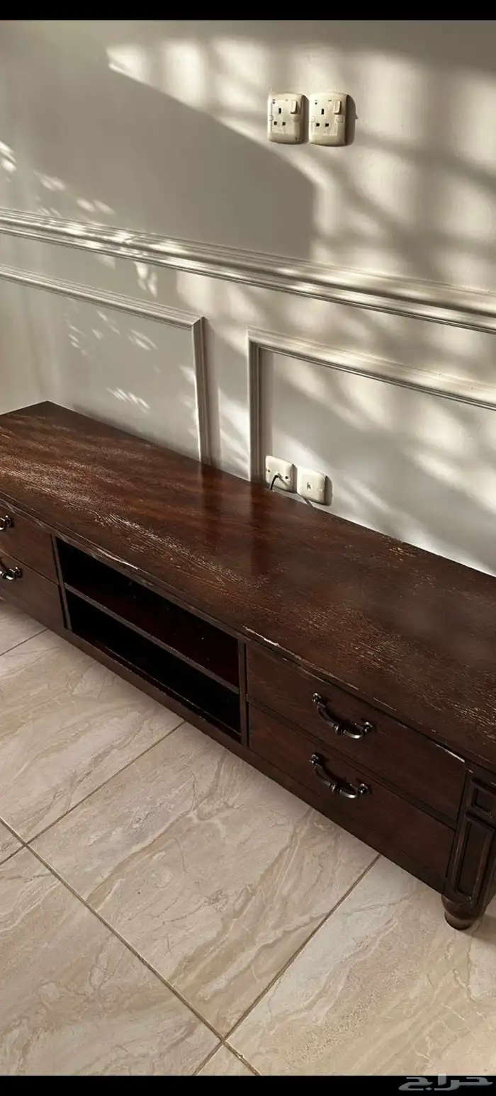 طاولات ونجف وفرن منقي هواء 8