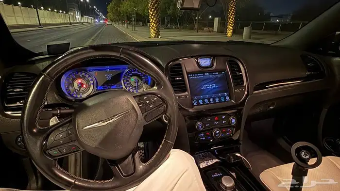 كرايزلر c300s موديل 2020 مخزن 8