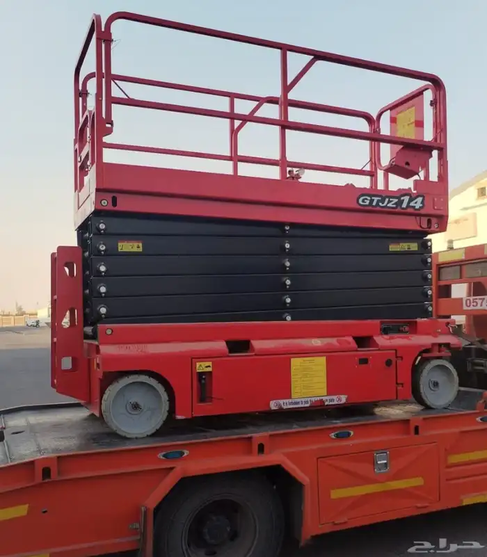 يوجد لدينا رافعات شوكيه وجي سي بي وكرينات وببكات للايجار 1