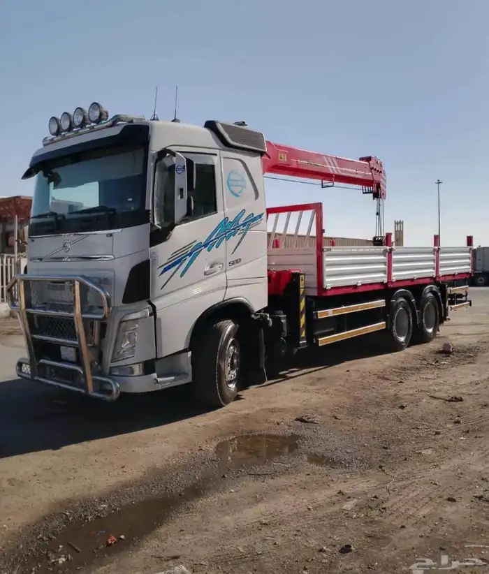 يوجد لدينا رافعات شوكيه وجي سي بي وكرينات وببكات للايجار 3