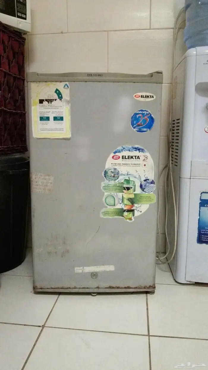 ثلاجة صغيرة نضيفة بحالة ممتازة تبريد قوي 0