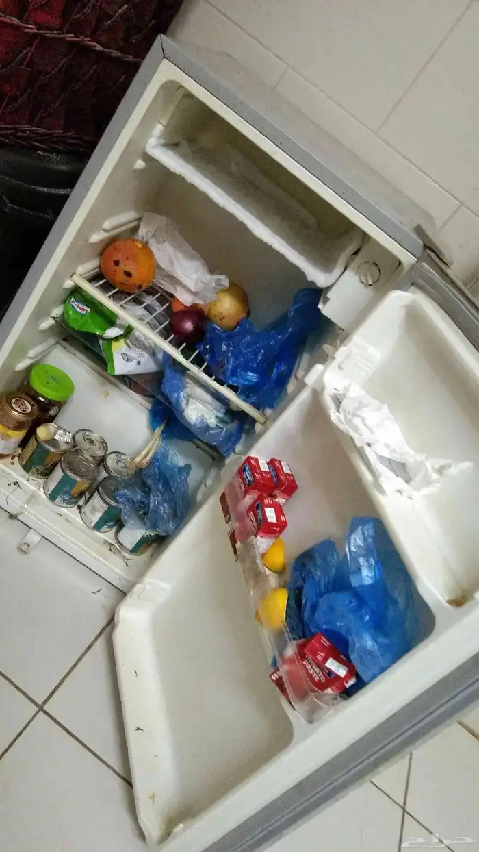 ثلاجة صغيرة نضيفة بحالة ممتازة تبريد قوي 1