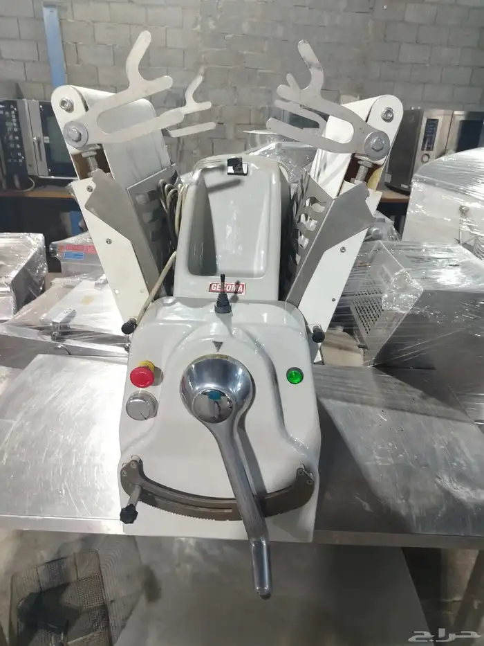 معدات مطاعم ومخابز وحلويات و كافيهات مستخدم   للتوا 3