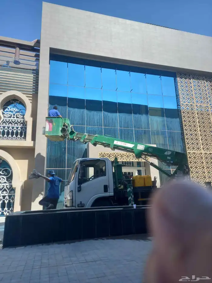 شركة تنظيف واجهات زجاجيه نظافة واجهات زجاجيه وكلادنج 0