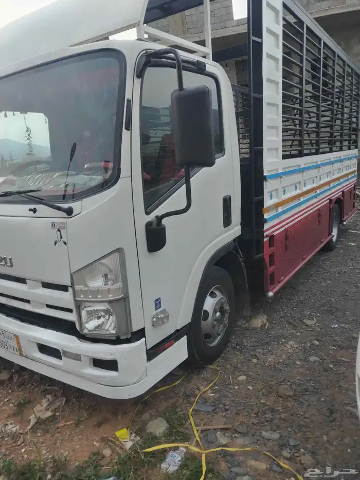 دينه 5متر لنقل العفش والأثاث والبضايع من محايل عسير وضوحيها 0