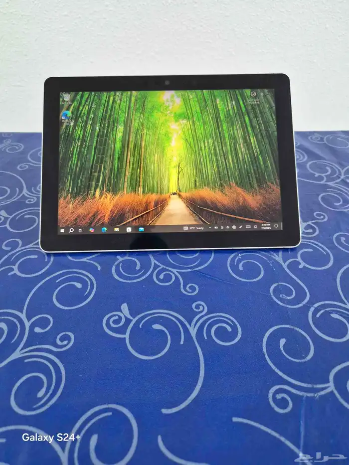 Microsoft Surface Laptop Go Intel Core i5  10th Gen 8 256 1