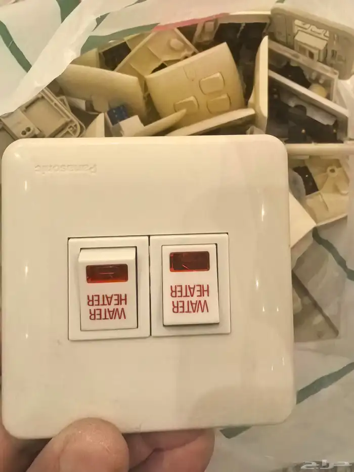 للبيع مواد كهرب وسباكه 0