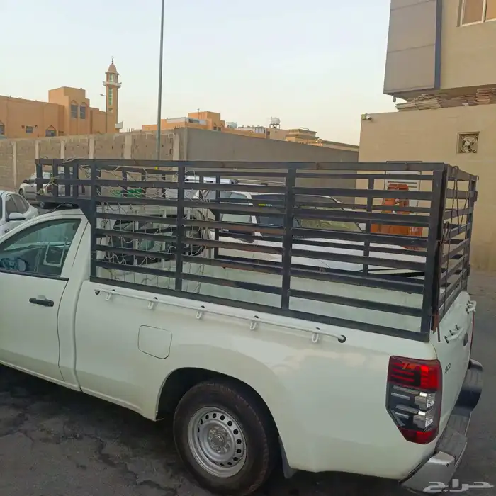 شبك حديد وانيت نظيف مرة . موستوبيشي 2