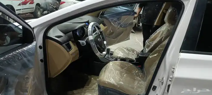 النترا فل كامل ممشئ 320 حالت المكينة والقير ممتازة فيها رف 5