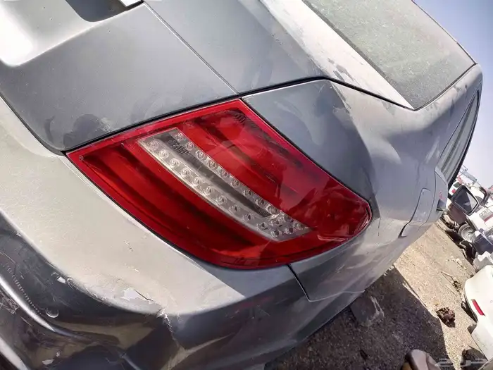 قطع غيار E300مديل 2015وكما يوجد قطع غيار الC200مديل 2012 2
