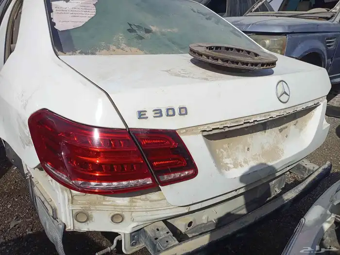 قطع غيار E300مديل 2015وكما يوجد قطع غيار الC200مديل 2012 0
