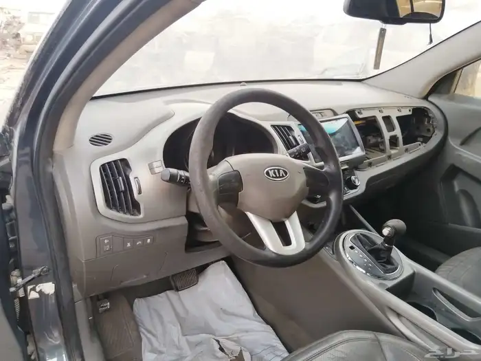 قطع غيار تشليح سبورتاج موديل 2014 مكينة 2400 دبل دفع رباعي 4