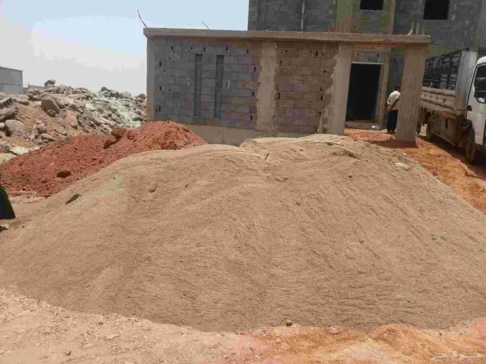 التوريد جميع المواد البناء عدسيه وبطحاء وصبيز عايدي وصبيز م 7