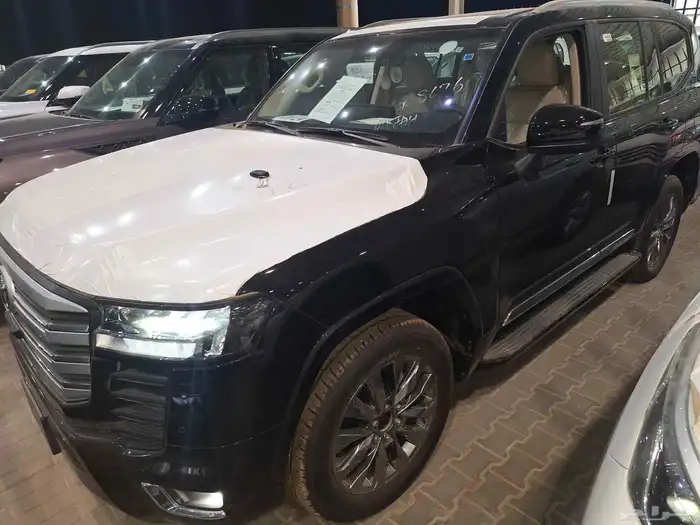 تويتا لاند كروزر GXR L4 2024 5