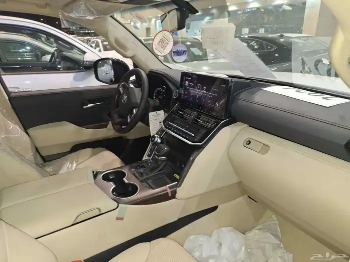 تويتا لاند كروزر GXR L4 2024 1