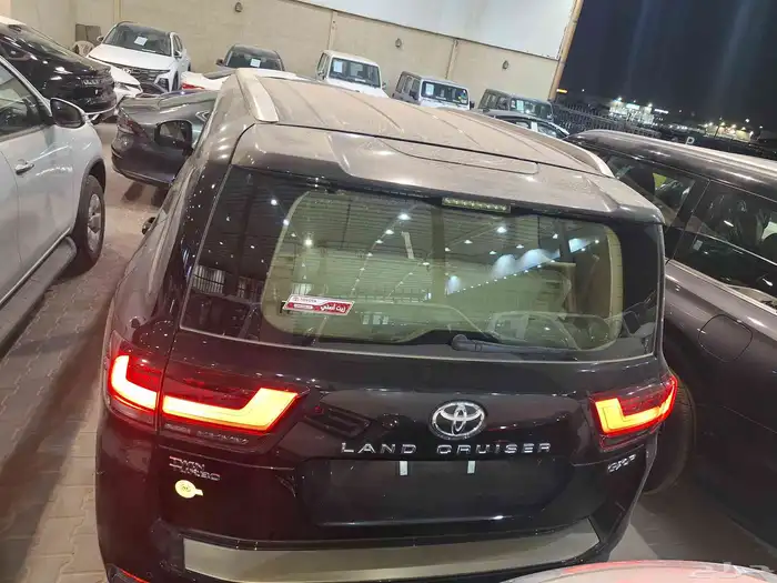 تويتا لاند كروزر GXR L4 2024 4