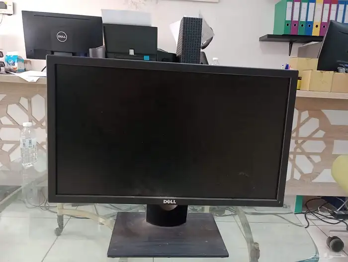 شاشة كومبيوتر DELL ديل للبيع في جدة حي الحمدانية 1