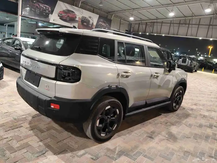 جيتور T1 لاكجري 2025 4
