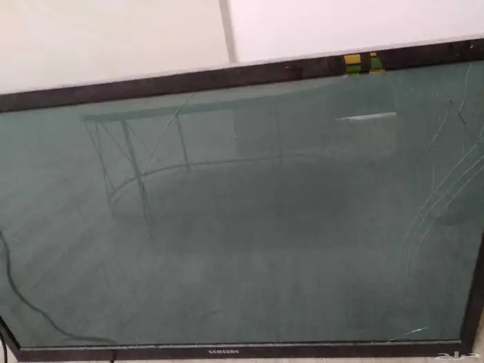 شاسه مكسوره كبيره قابله للتعديل السبب لم اعد بحاجتها 0