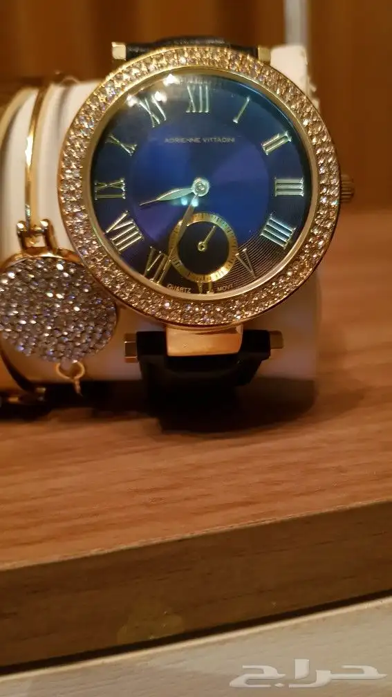 ساعات ماركات نسائيه ب 50 12