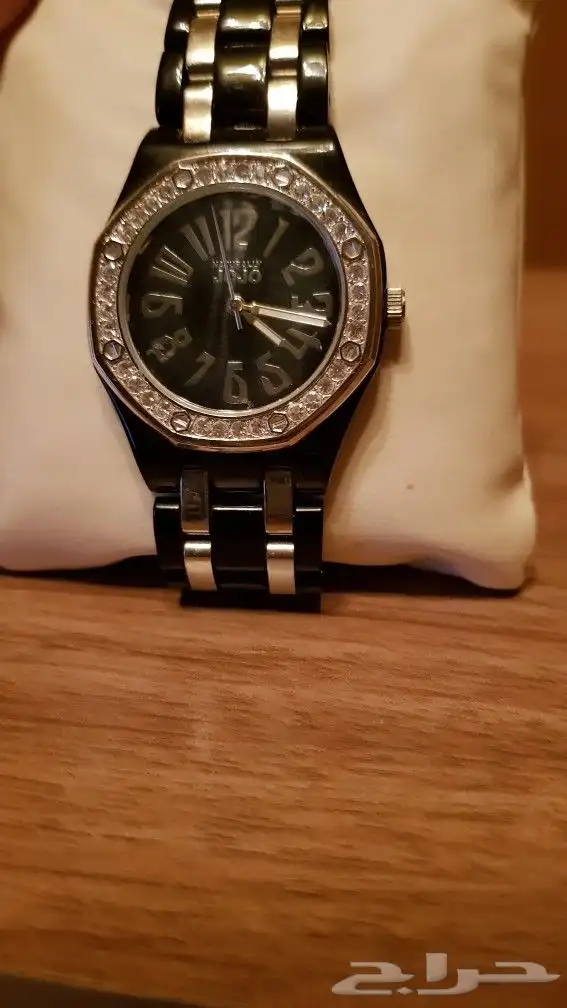 ساعات ماركات نسائيه ب 50 7