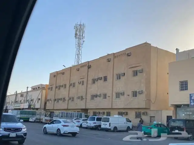 للايجار سكن عمال في حي السلي 0