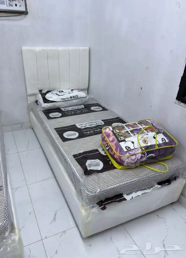 single size bedframe and mattress available 3