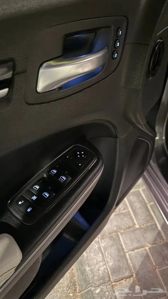 كرايزلر c300s موديل 2020 مخزن 7