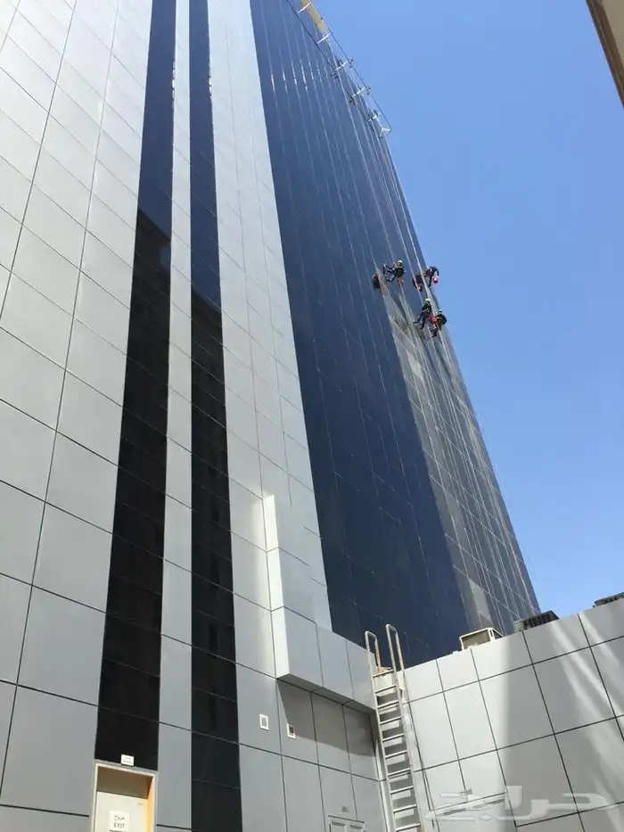 شركة تنظيف واجهات زجاجيه نظافة واجهات زجاجيه وكلادنج 3
