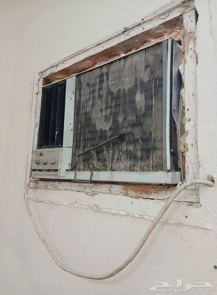مكيف صحرواي شباك للبيع نظيف استعمال خفيف السعر 350نهائي 0