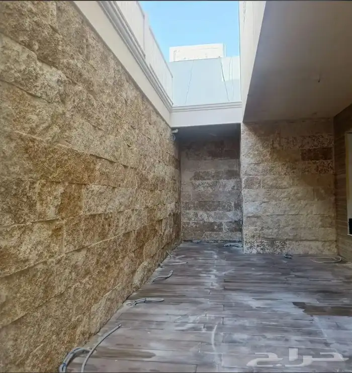 حجر وجه الجبل سعر المتر. 80 2