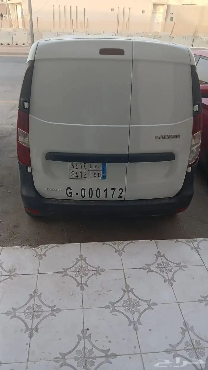 إيجار سيارات صغيره وباصات بضاعه 3