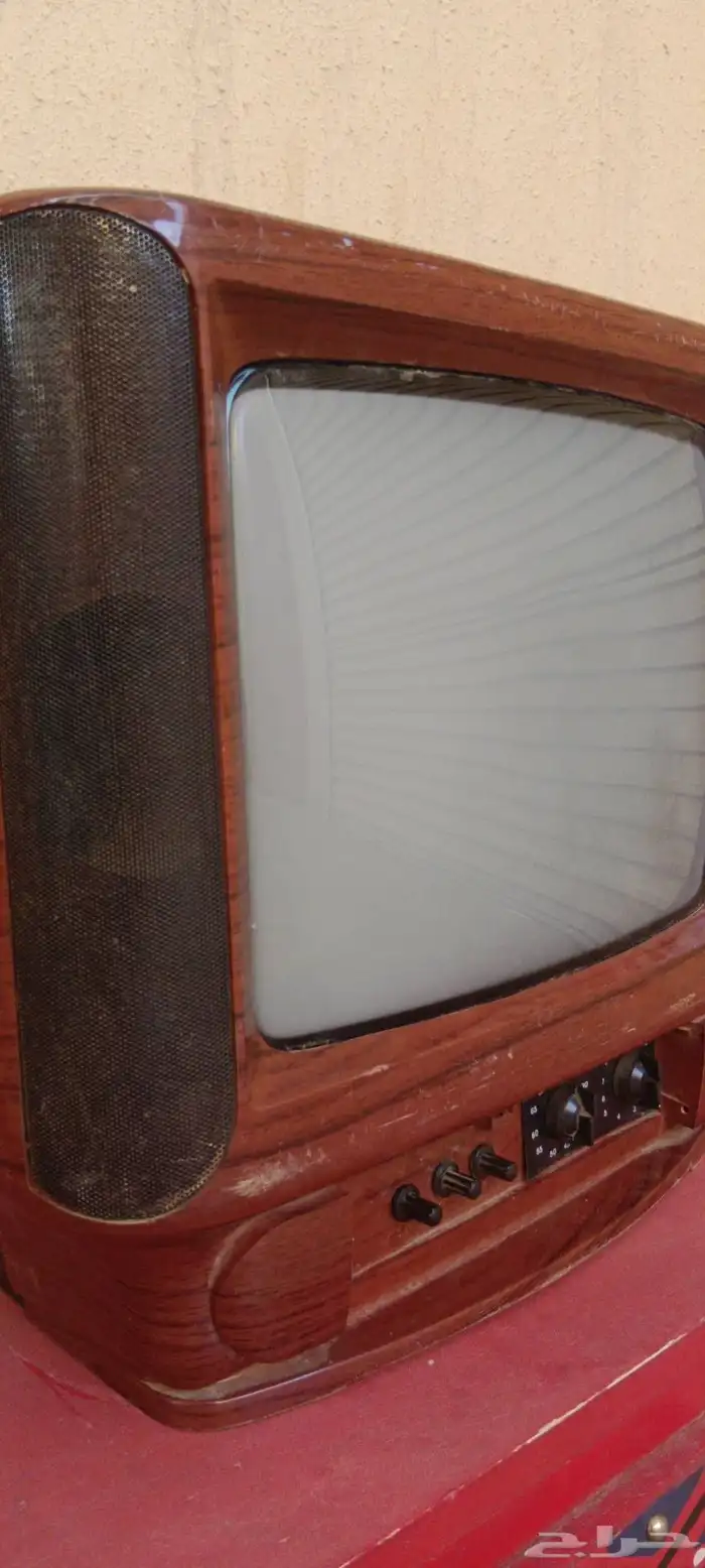 تلفزيون تراثيه انتيكا عدد 2 واحد عطلان والثاني شغال 4