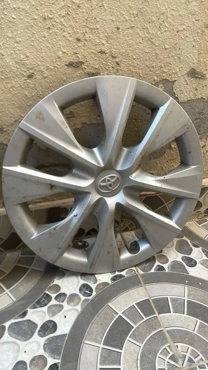 Hubcaps 3 pieces 3