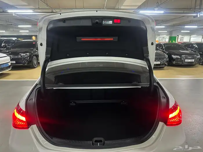 مرسيدس c200 موديل 2024 40